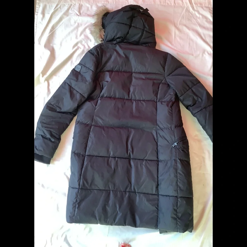 Calvin Klein women’s puffer coat, black. Size large - Picture 2 of 9